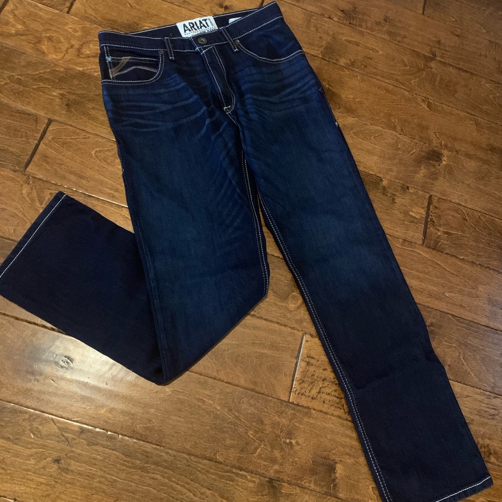 Ariat like new men’s jeans